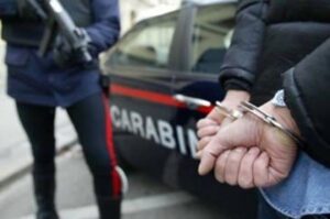 manette-arresto-carabinieri