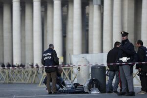 san pietro_fuoco_suicidio san pietro_fuoco_suicidio