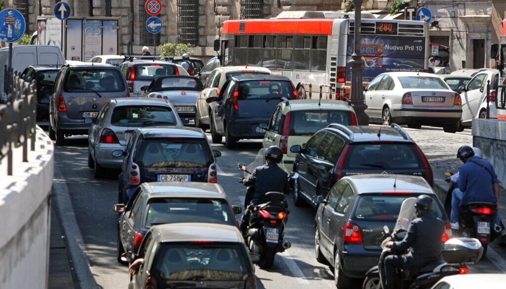 ROMA, TRAFFICO AL RIENTRO DALLE VACANZE