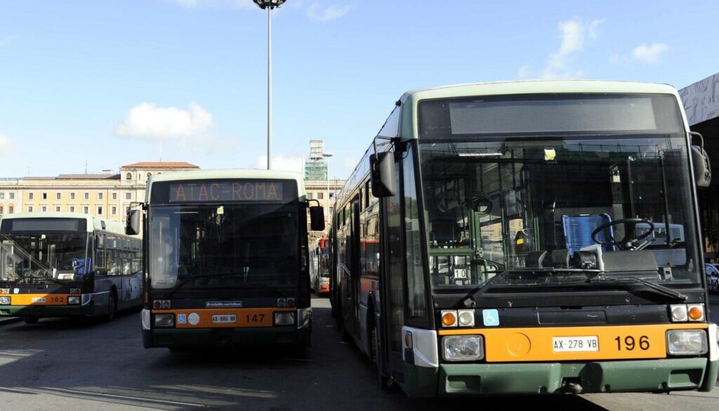 ROMA: SCIOPERO GENERALE AUTOBUS E METROPOLITANA