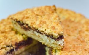 ricetta del giorno - crostata sbriciolata ricotta e cioccolato