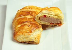 ricetta del giorno - rustico piccante con salsiccia