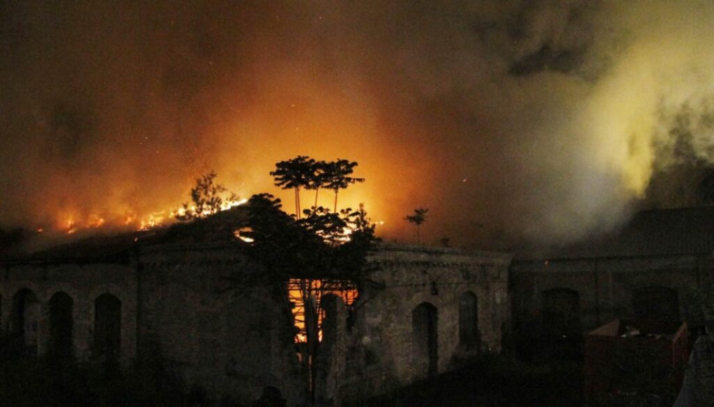 incendio ex stabilimenti mira lanza