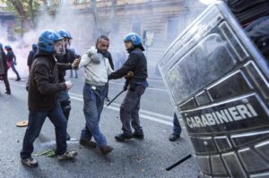 Manifestazione per la casa - Scontri con la Polizia