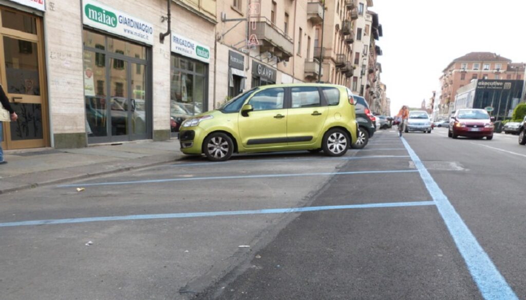 Roma strisce blu
