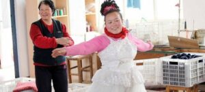 indossa tutti i giorni l'abito da sposa