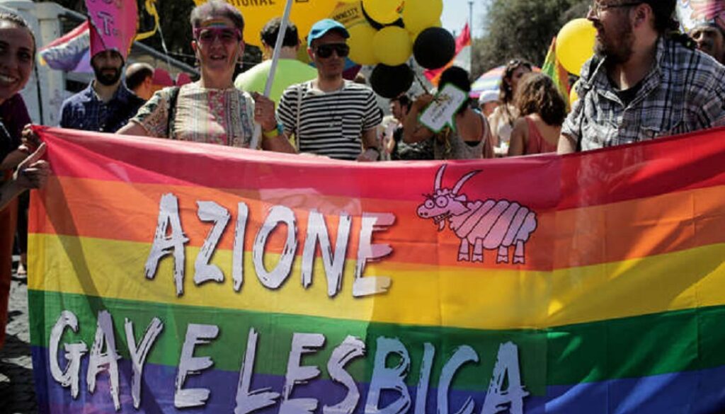 Gay pride roma
