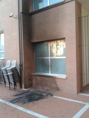 attentato alla sede del Pd