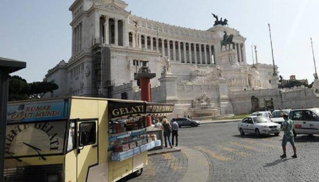 Roma - Camionbar a Piazza Venezia