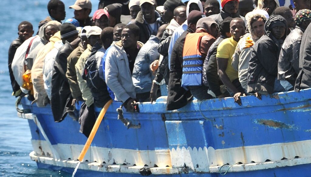 >>>ANSA/PAPA A LAMPEDUSA: FARA' APPELLO A PRENDERSI CURA DEI MIGRANTI