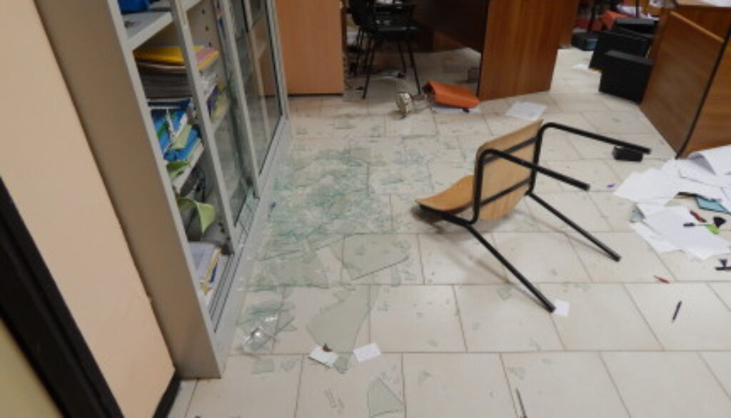I vandali tornano a colpire l'Istituto Don Milani di Guidonia