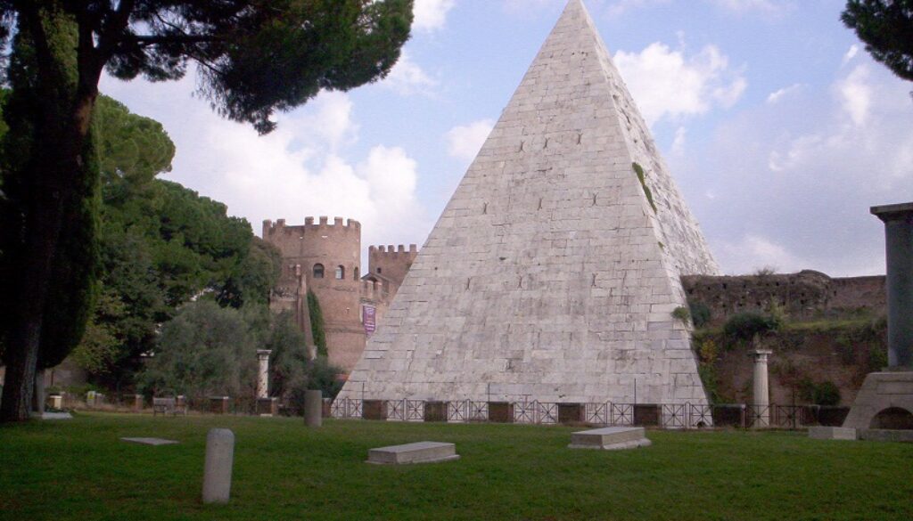 Roma-Piramide_Cestia