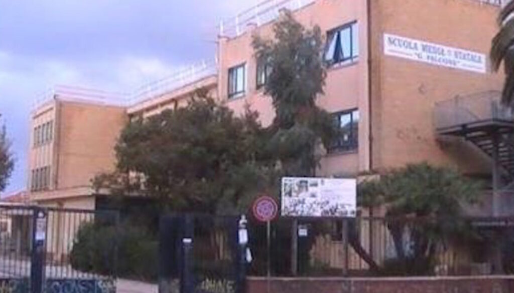chiusa la scuola di via Ambrosini per disinfestazione