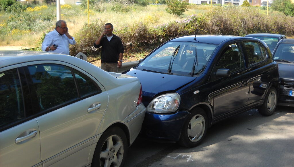 incidente con un'auto non assicurata