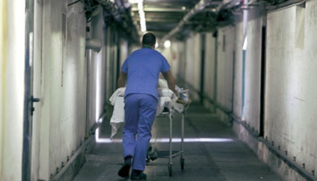 morta dopo una operazione per frattura al naso al Casilino