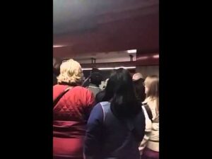 Sciopero mezzi, Cinecittà: conducente metro fugge sui binari, pendolari furiosi