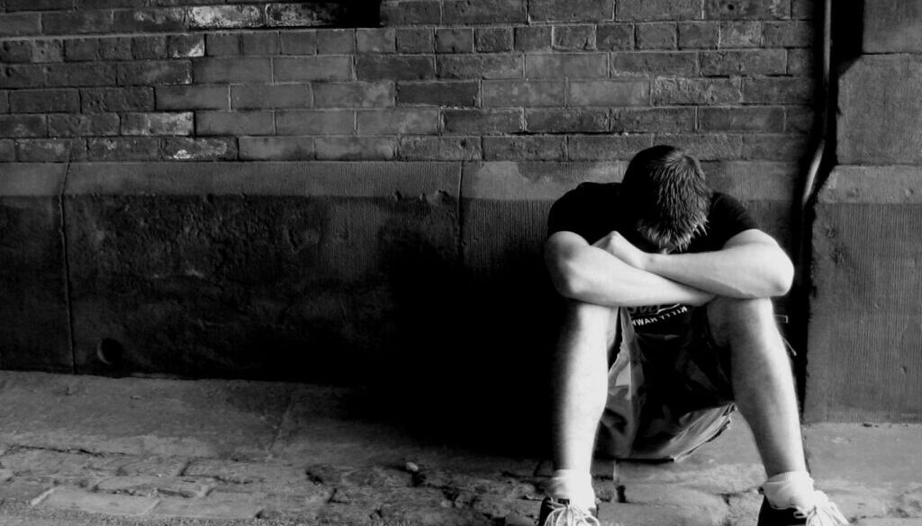 suicidi legati alla crisi