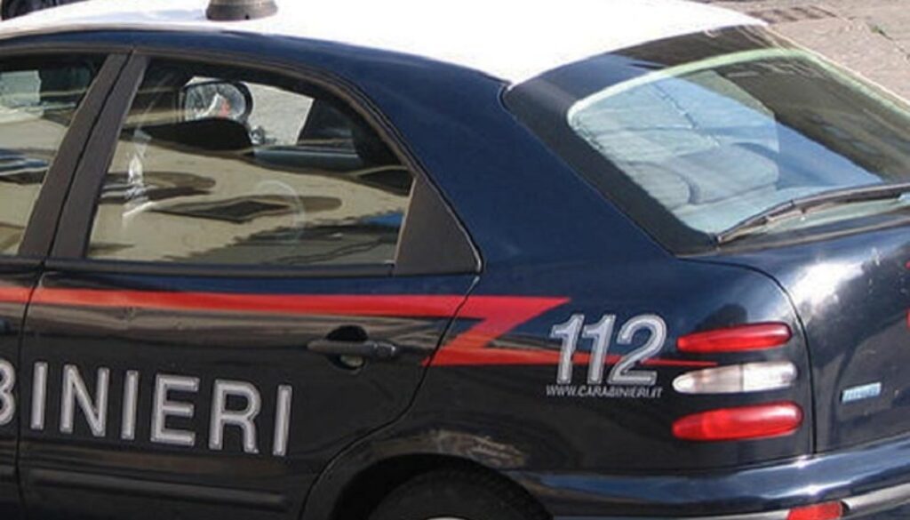 vendeva pezzi di moto rubate online