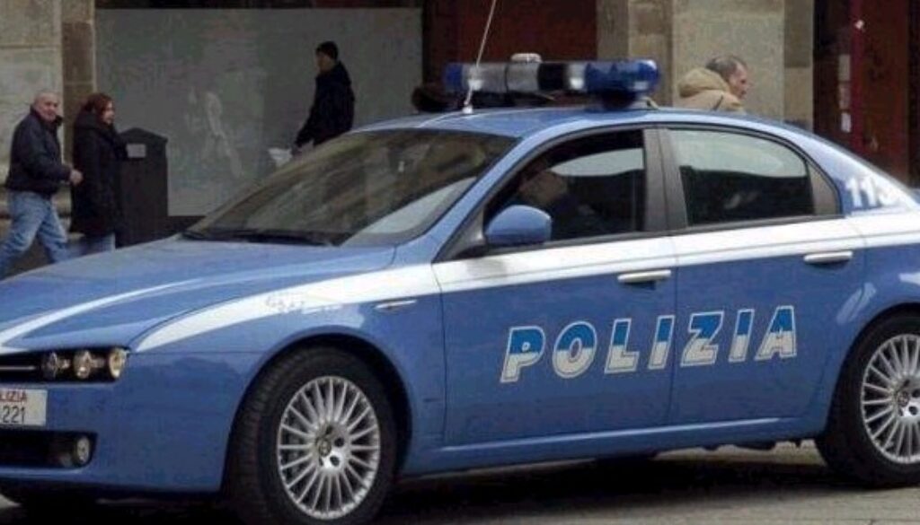 41 enne minaccia di gettarsi dal balcone
