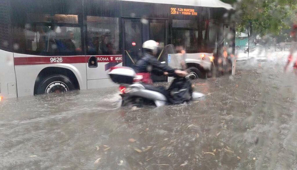 Roma pioggia critiche Marino