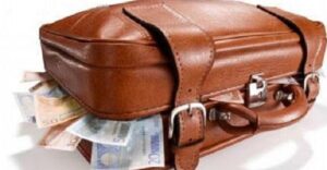 direttore ruba 2 milioni in gioielli dalla sua banca