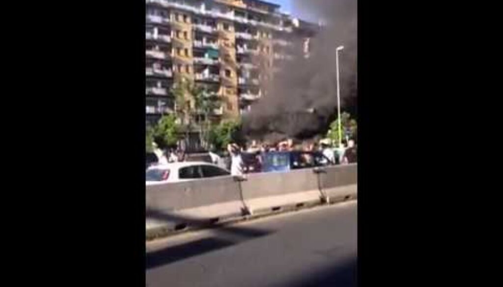 Incendio al distributore Agip su via Tiburtina: strada chiusa e traffico in tilt – Foto e Video