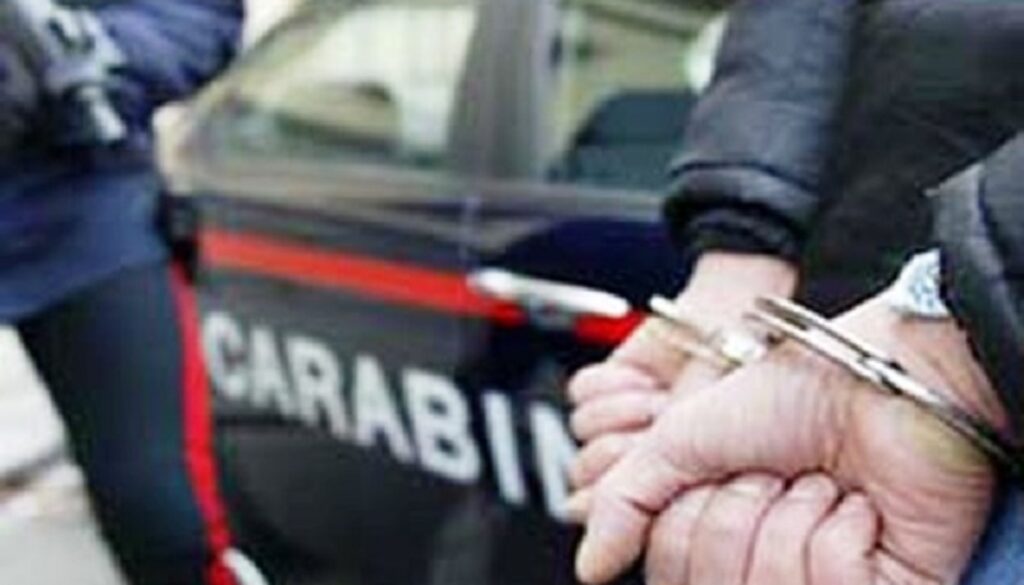 sorpreso alla Farnesina a rubare un auto