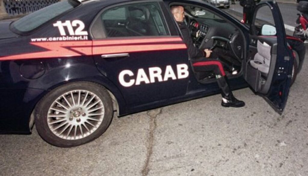 tenta di investire i Carabinieri che lo avevano fermato a Montespaccato