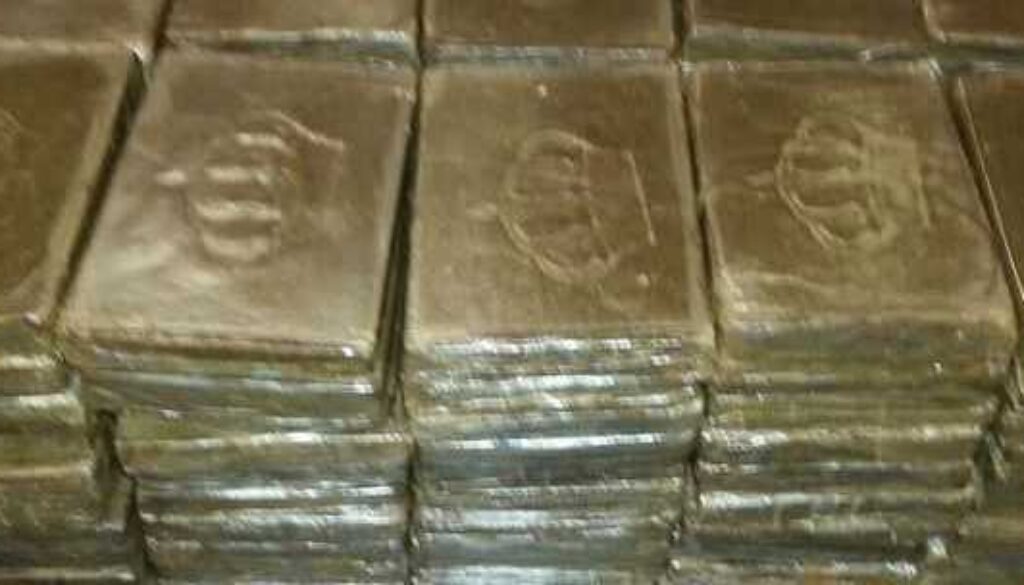 wpid-58-panetti-di-hashish-nella-ruota-di-scorta.jpg.jpeg