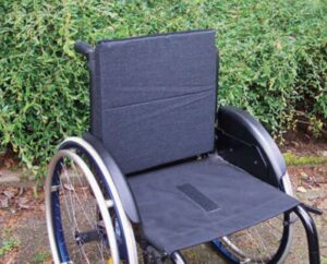 wpid-img-reha-11-cuscino-rfm-schienale-per-sedia-a-rotelle-nero-700.jpg