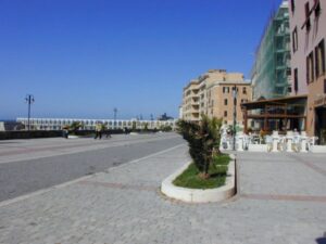 Civitavecchia Lungomare Garibaldi prodotti sequestrati Civitavecchia Lungomare Garibaldi prodotti sequestrati