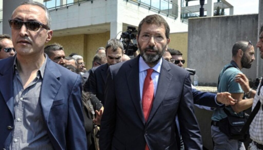 Funerali Corazon Abordo Marino contestato