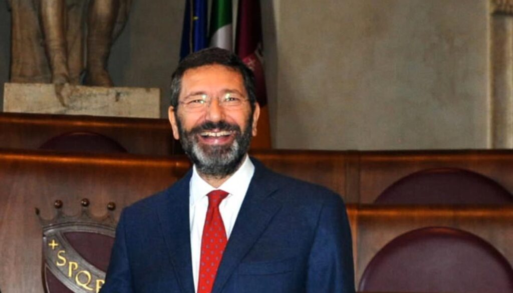 Marino, la poltrona non è tua ma dei romani