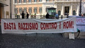 basta razzismo contro i rom