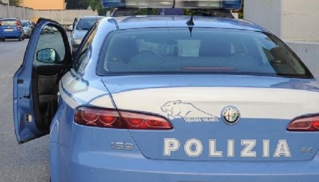Tuscolano, finanziere precipitato dal secondo piano