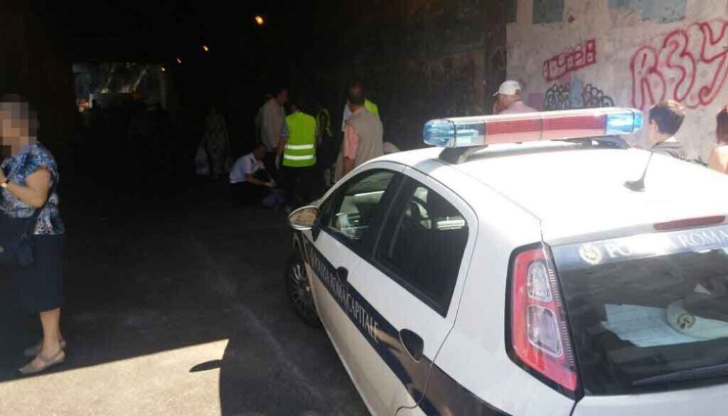 Porta Portese, Polizia Locale e Ama contro degrado e abusivismo - Foto