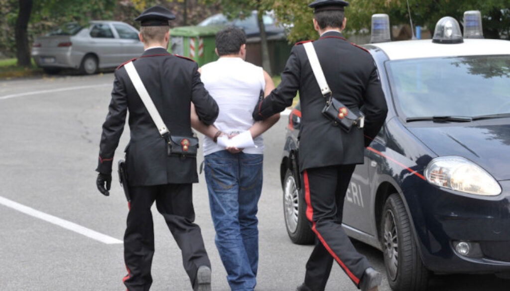 guida auto rubata all'Eur