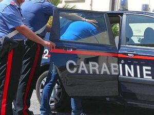 sorpresi ad Ardea a bordo di un'auto rubata