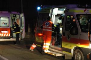 uccide la compagna a Riofreddo e tenta il suicidio uccide la compagna a Riofreddo e tenta il suicidio