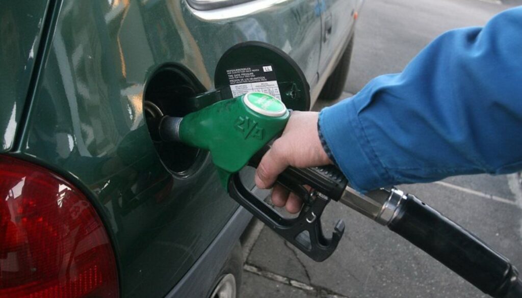 Iva su benzina e bollette