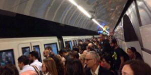 ancora ritardi sulle linee A e B della Metro e sulla Roma-Lido