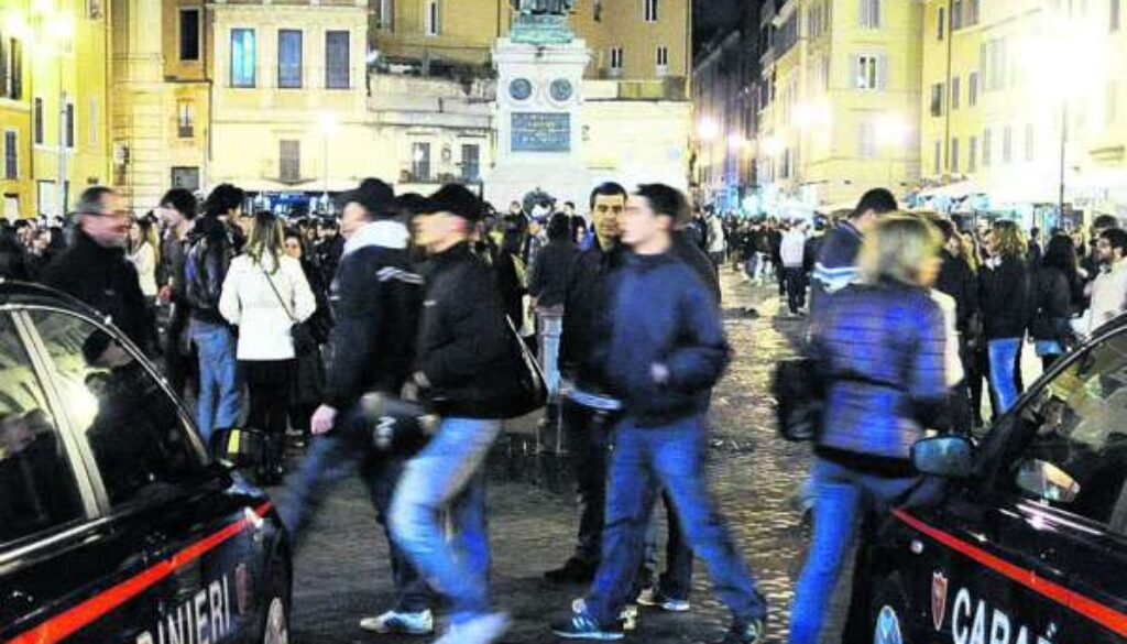 controlli antidegrado a Campo de' Fiori e piazza Barberini