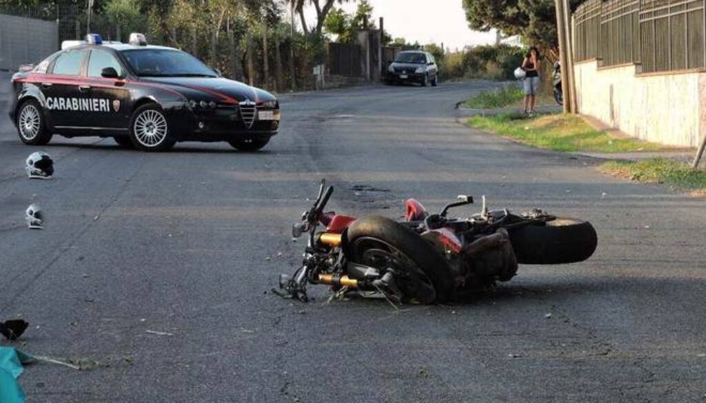 incidente tra auto e moto ad Albano