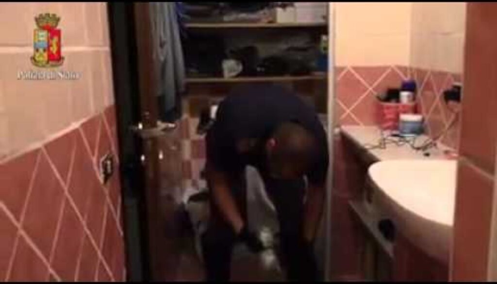 Nascondevano la droga nelle ruote delle auto a Roma Est, 4 arresti e 14 denunce – VIDEO