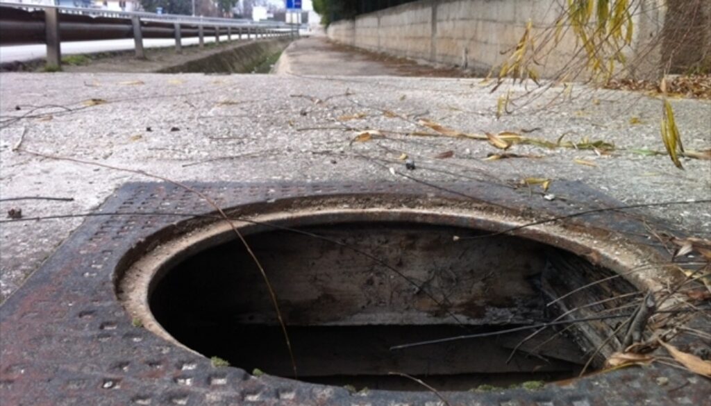 operaio dell'Acea muore mentre ripara un tombino a Centocelle