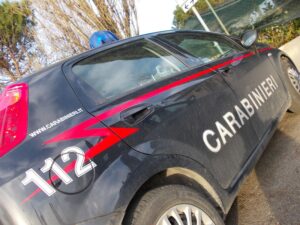 rubano occhiali da sole a grottaferrata