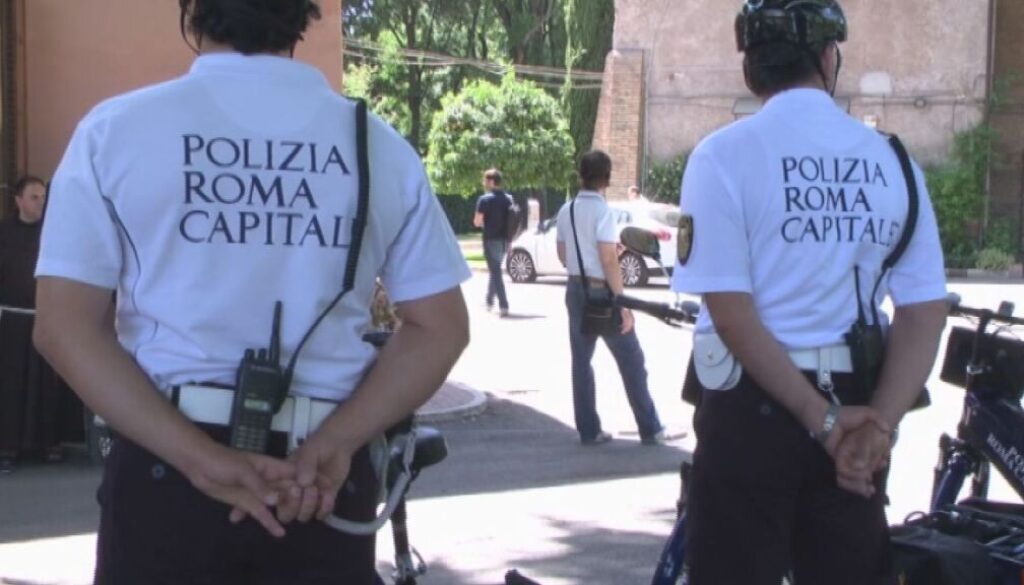 scoperti articoli informatici privi del marchio CE a Termini e Torre Spaccata
