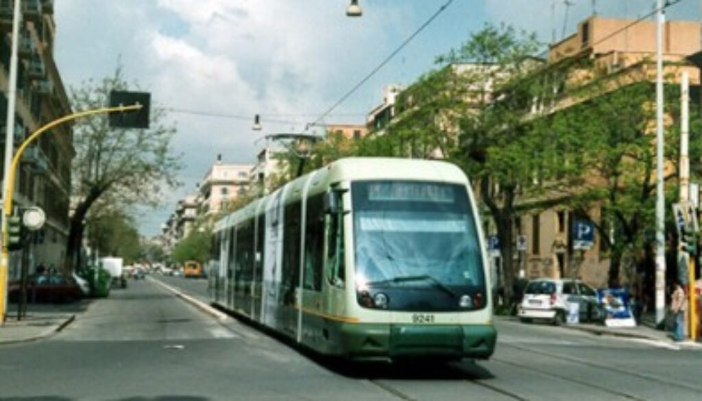 http://roma.ogginotizie.it/GUI/file_contenuti/800417_tram-14.jpg