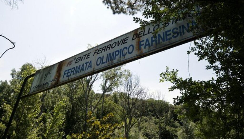sgomberata dalla Polizia la Stazione Farneto a Ponte Milvio
