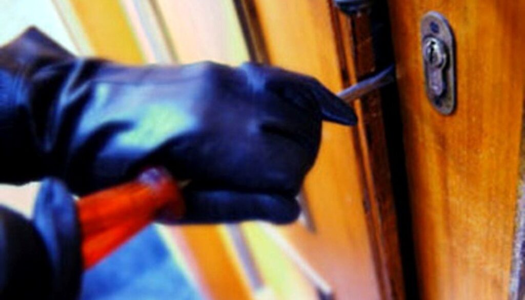 si erano specializzati nei furti in casa a Grottaferrata